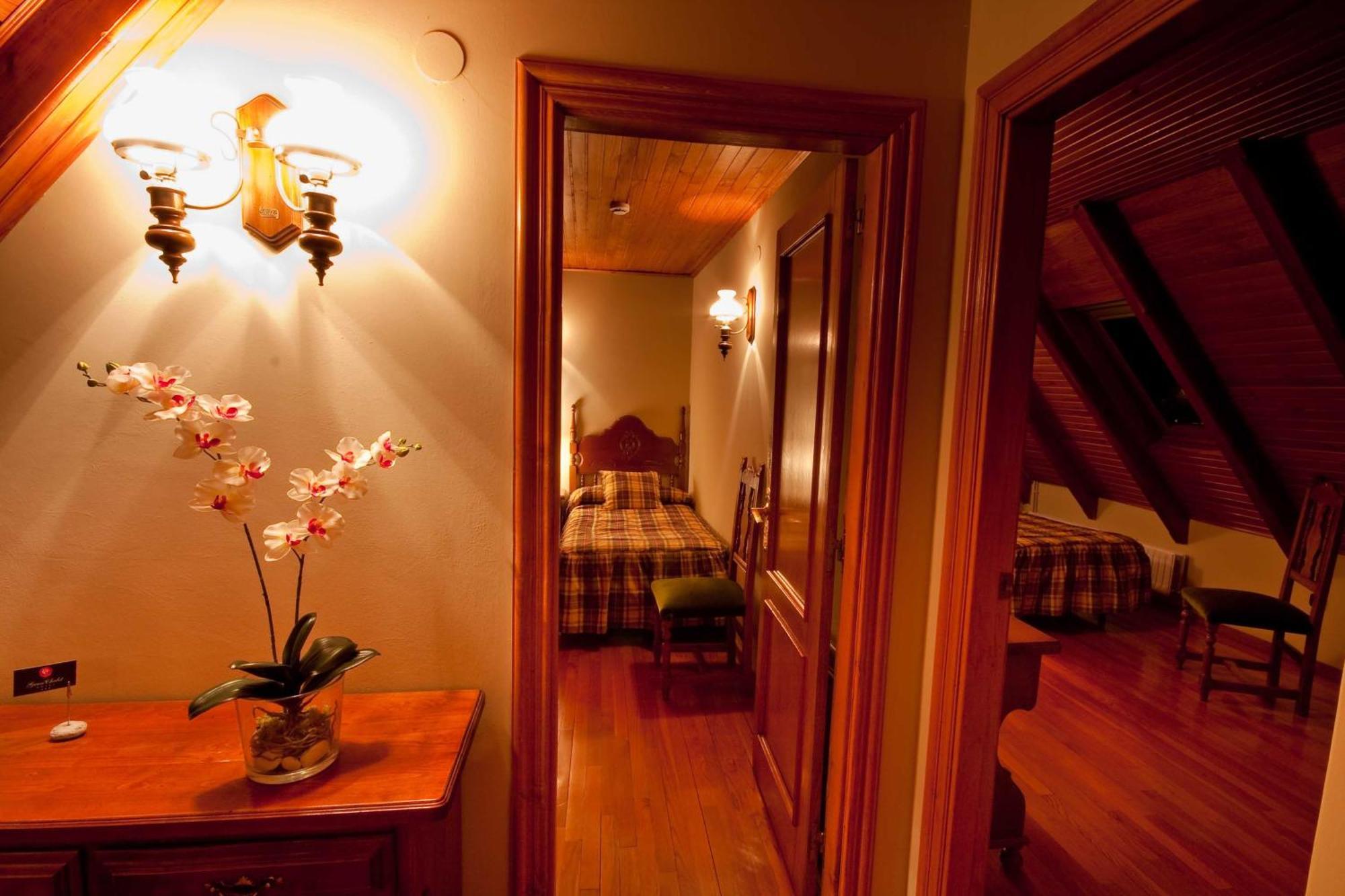 Gran Chalet Hotel & Petit Spa فييليا الغرفة الصورة