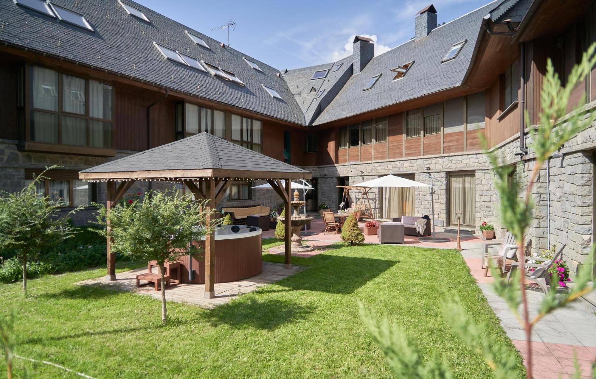 Gran Chalet Hotel & Petit Spa فييليا المظهر الخارجي الصورة